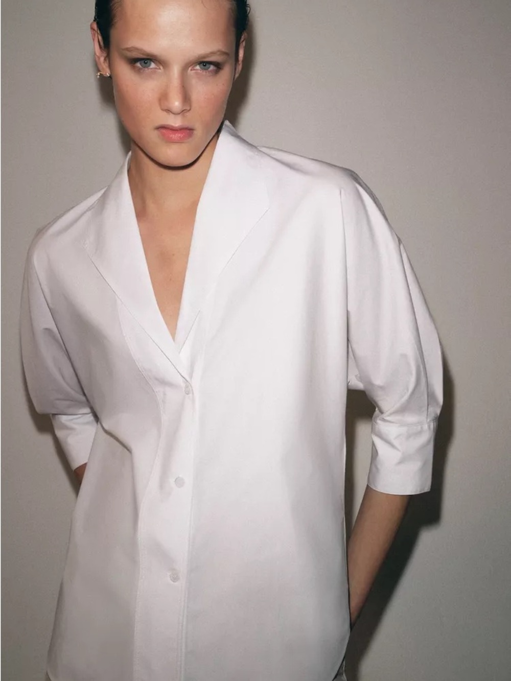 Zara ZW COLLECTION V-NECK SHIRT WHITE4786/016/250